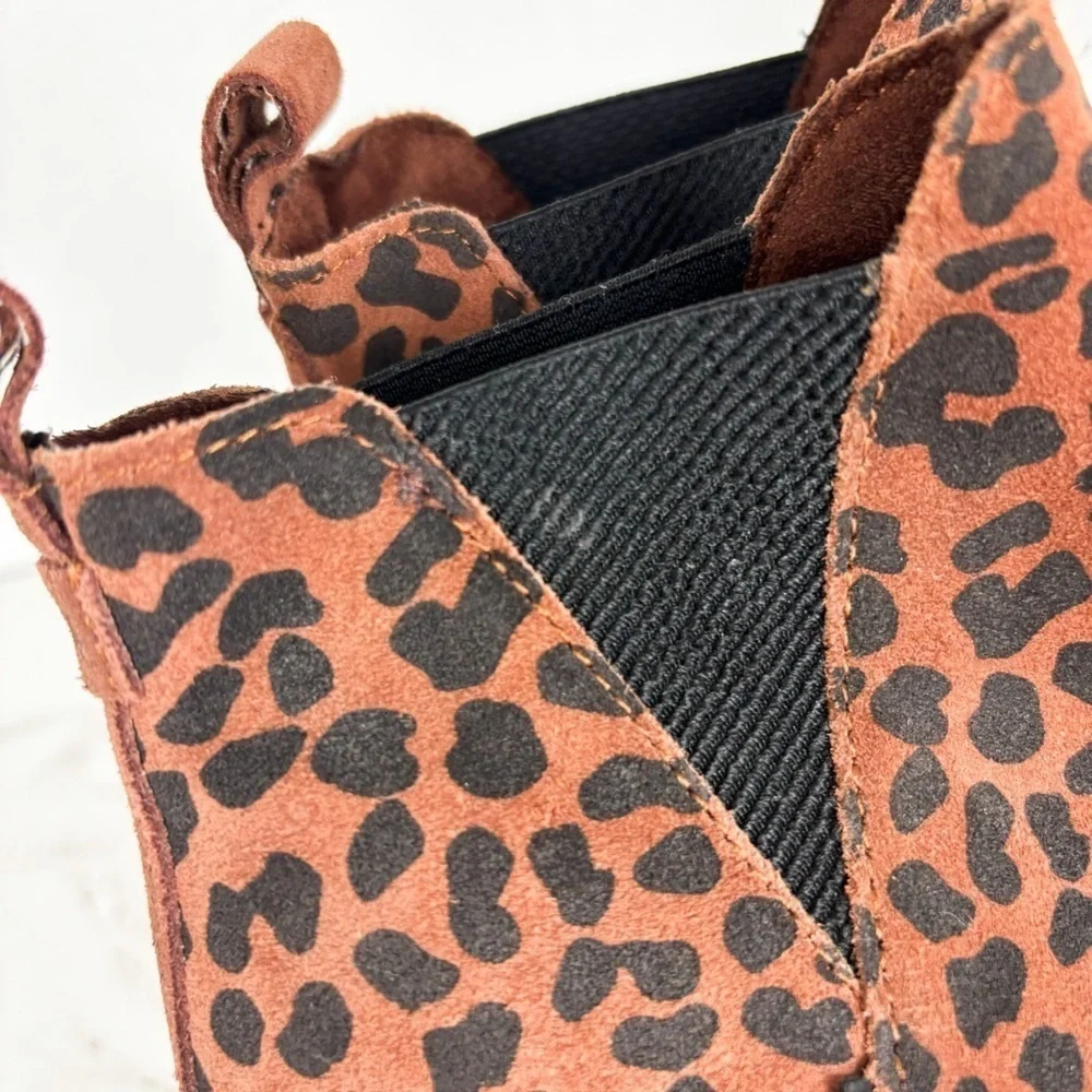 TOMS Kelsey Leopard Print Wedge Booties Sz 6.5